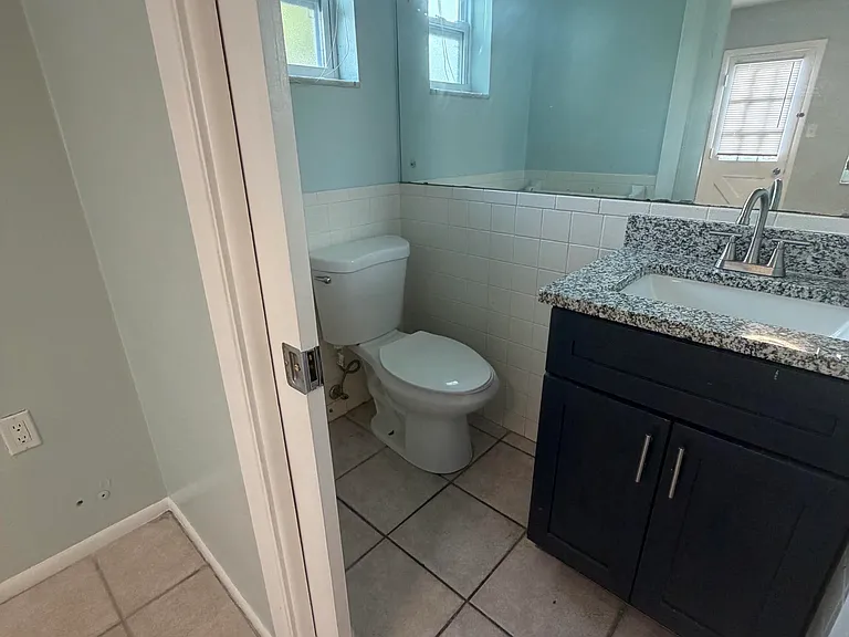 1501 Fuller St — Photo 9