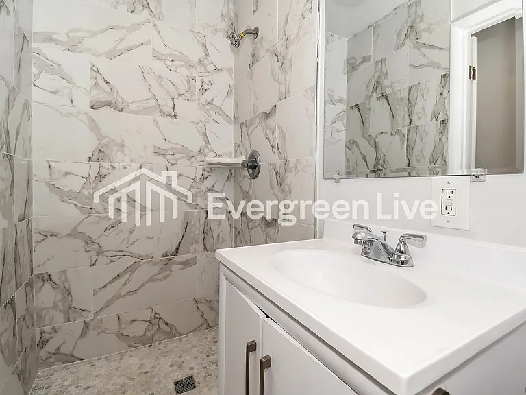2835 Belair Rd W — Photo 9