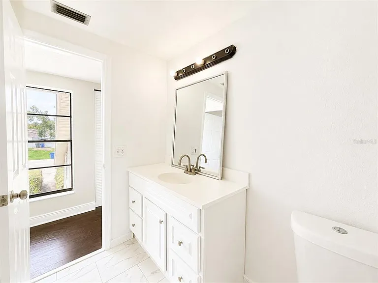 5104 Springwater Ct — Photo 24