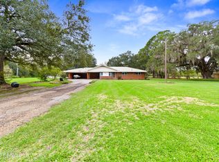 1060 Dupuis Rd, Breaux bridge, LA 70517