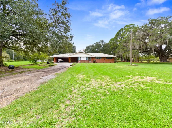 1060 Dupuis Rd, Breaux Bridge, LA 70517