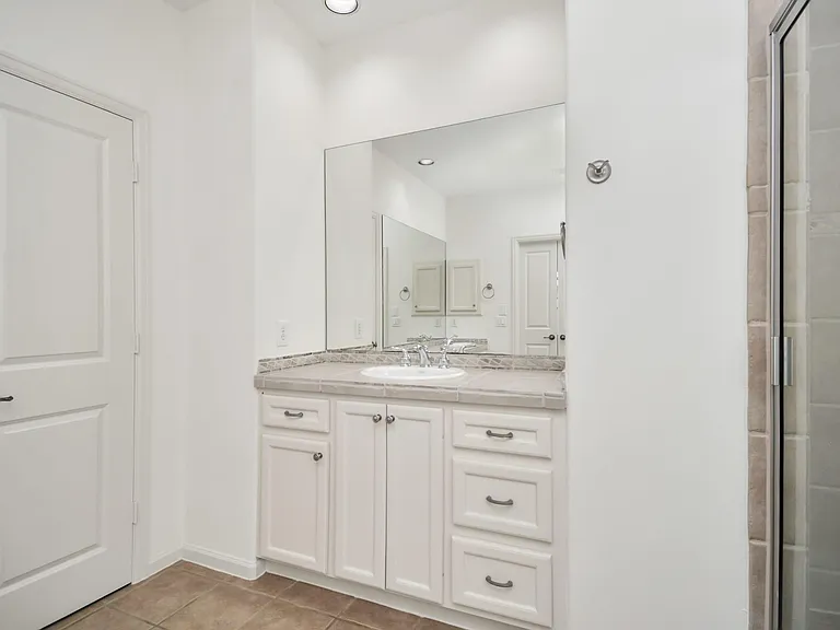 5815 Lacy St — Photo 10