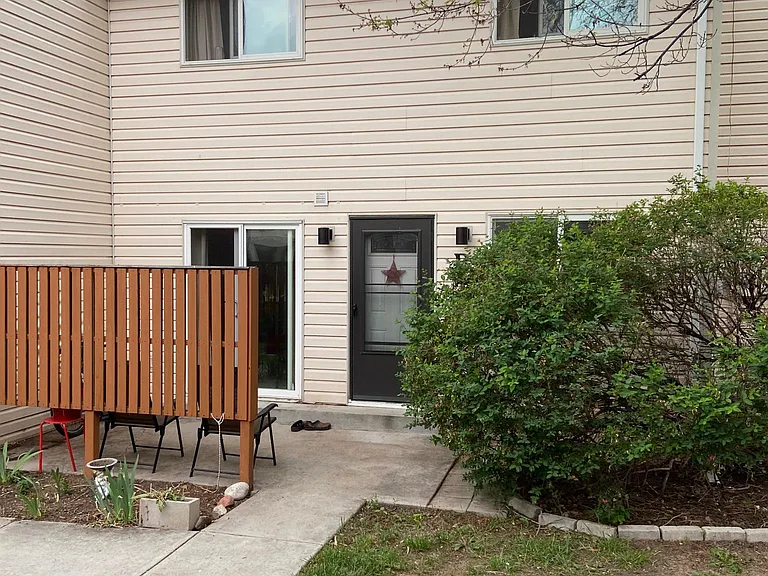 3720 Iris Ave #B — Photo 2