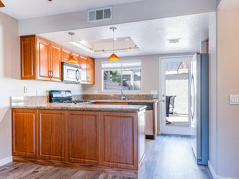 448 Tava Ln — Photo 8