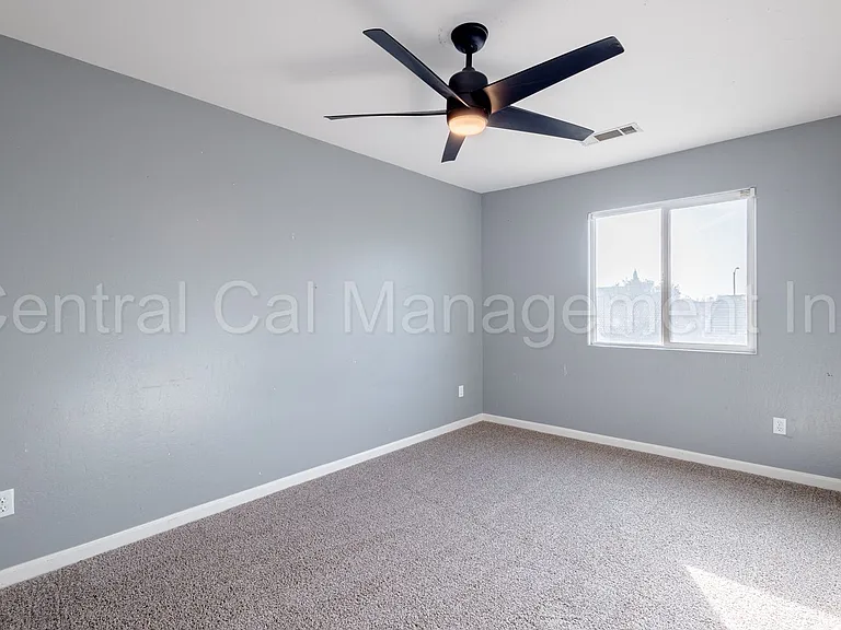 11723 Holabird Ave — Photo 27