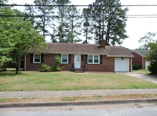 1812 Lake View Dr, Hampton, VA 23666