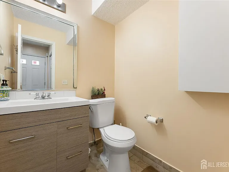 76 Lynnette Ct S — Photo 10
