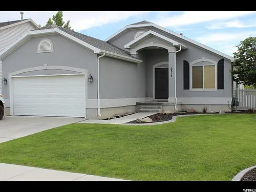 5513 Geneva Way Photo 1