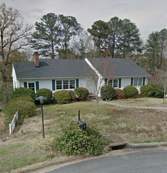 1st image of 5 Sycamore Ln