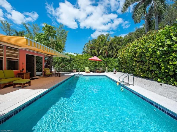 1055 8th AVE N, NAPLES, FL 34102