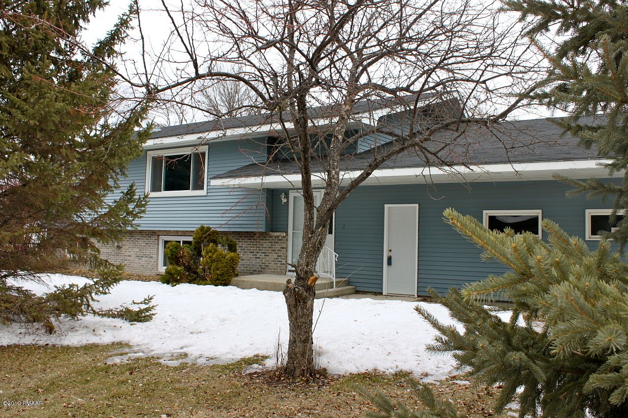 841 4th St S, Casselton, ND 58012 Zillow