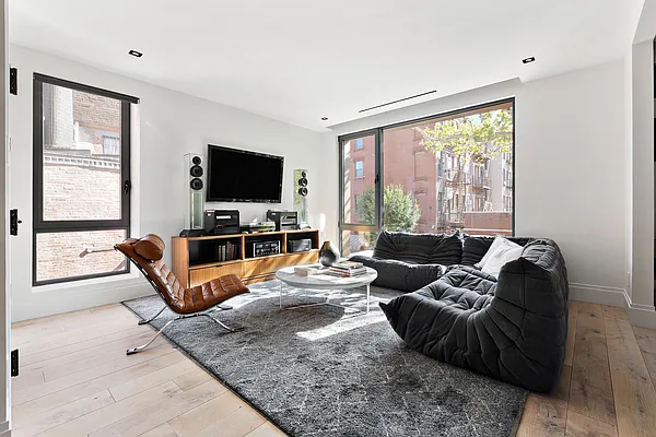 Sold by Compass | media 7