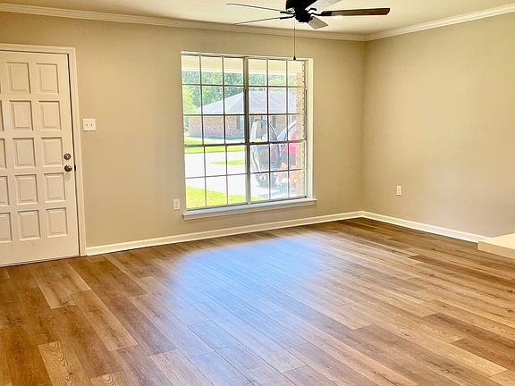3rd image of 13317 Ouachita Ave