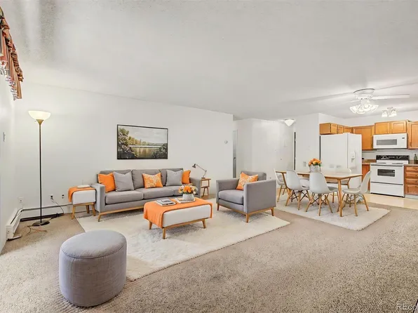 3184 S Heather Gardens Way Bldg 212 #205, Aurora, CO 80014