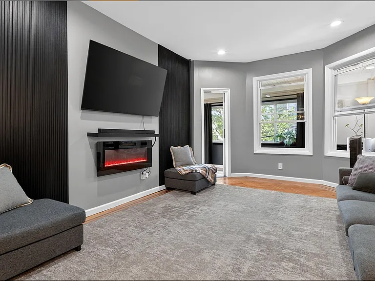 20 Condict St #2 — Photo 3