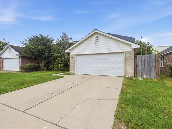 7315 Village Lake Dr, Cypress, TX 77433