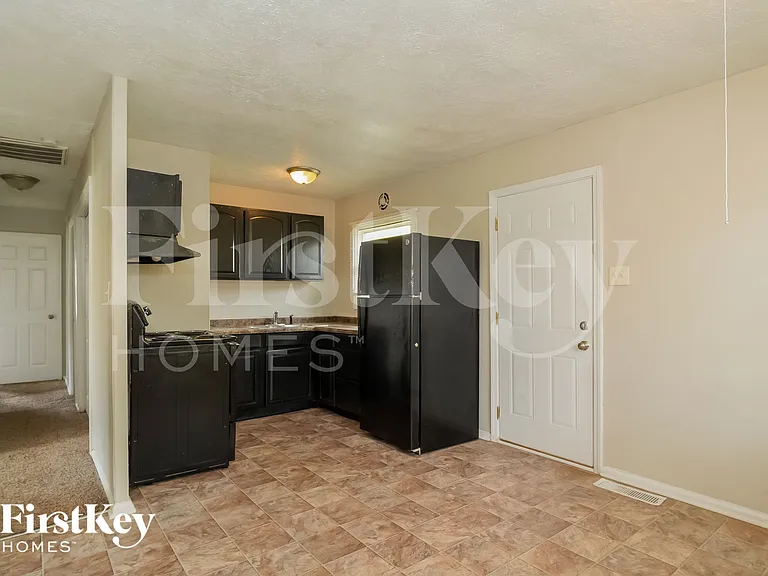 4331 Bertrand Rd — Photo 5