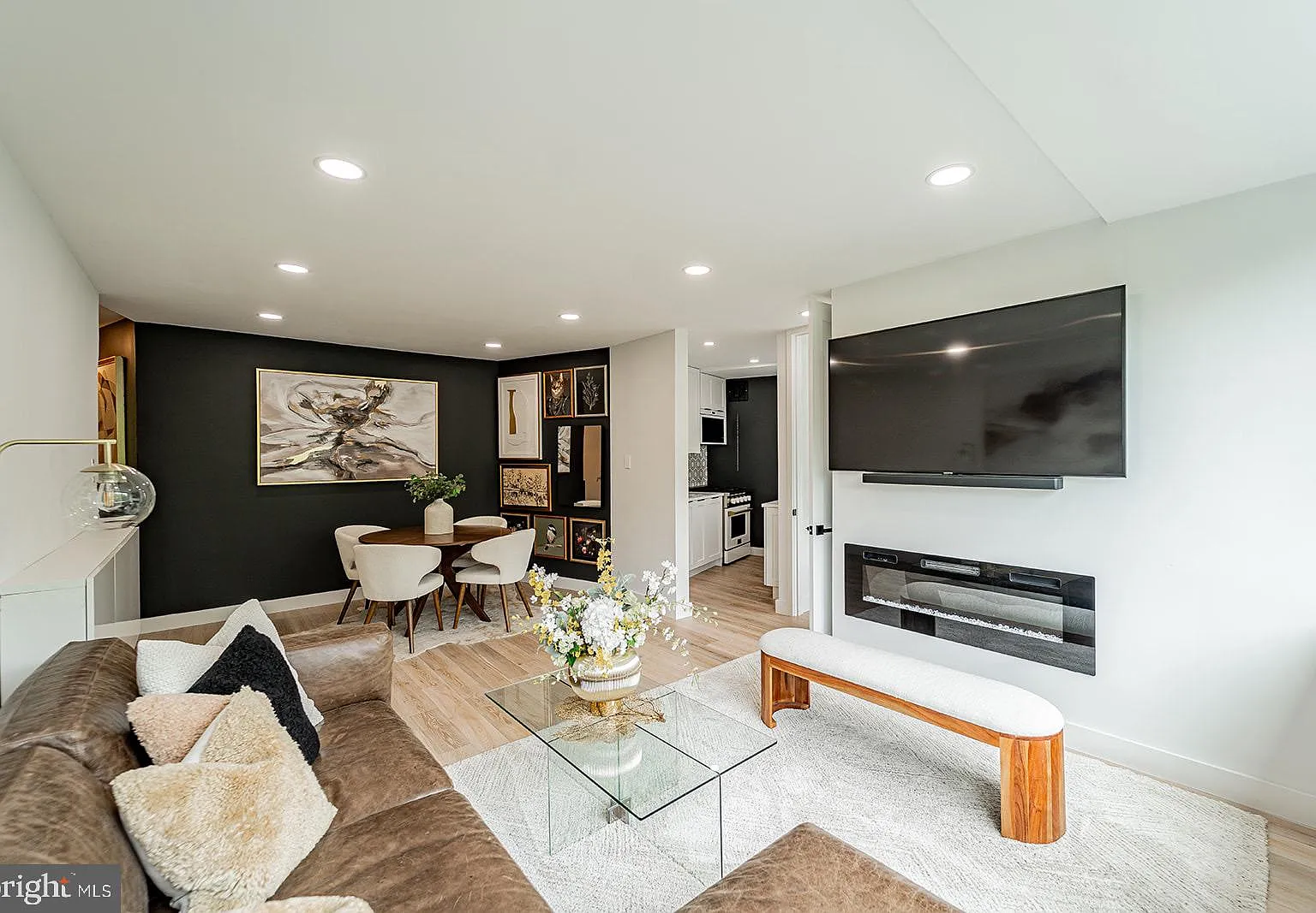 3 bed, 2.0 bath, 1010 sqft, $5,500 — Photo 1