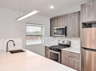 3527 S Damen Ave, Chicago, IL 60609