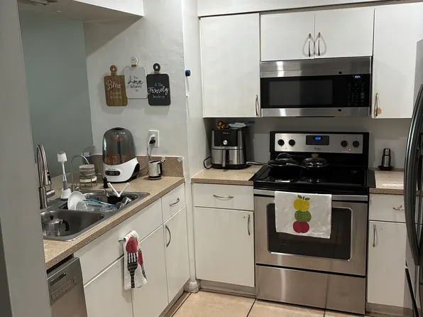 8435 156th Ct APT 1016, Miami, FL 33193