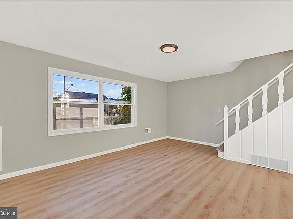 2nd image of 12106 Bluhill Rd