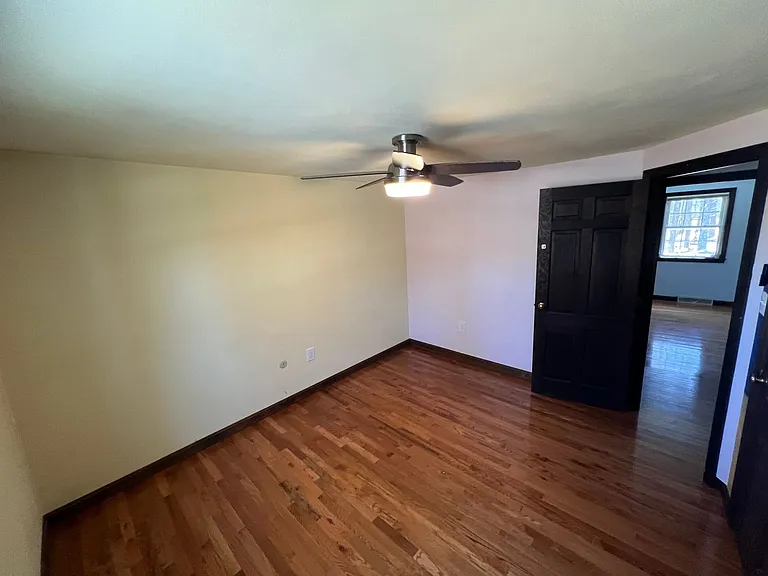 33 Meadowbrook Dr — Photo 32