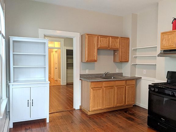 2nd image of 34 Park Ave