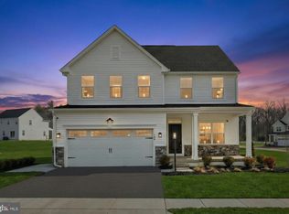 100 Trail Ct, York, PA 17406