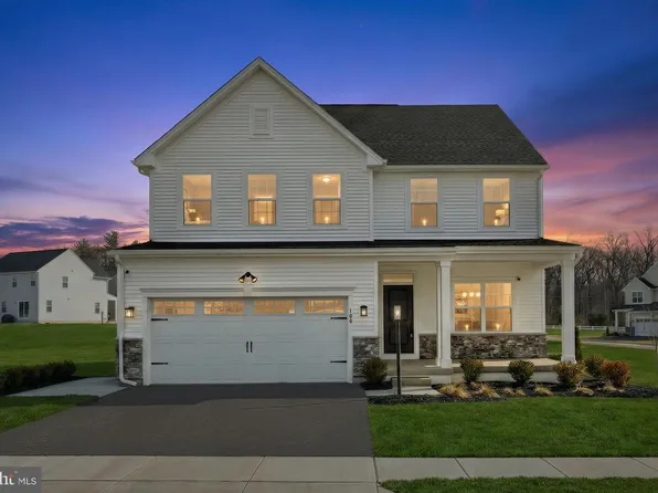 100 Trail Ct, York, PA 17406