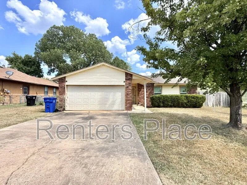 1505 N Poplar Ave