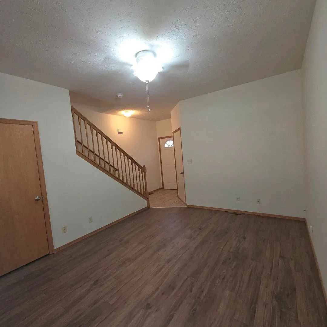 Town Home Apartment In S. Springfield, Mo. — Photo 3