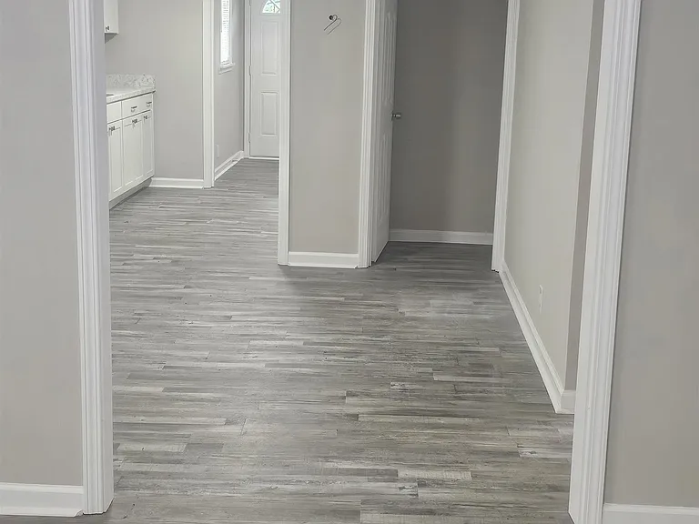 667 Marsh Ave — Photo 5