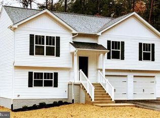 2419 Harpoon Dr, Stafford, VA 22554