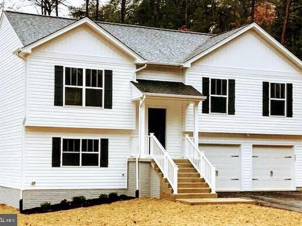 2419 Harpoon Dr, Stafford, VA 22554