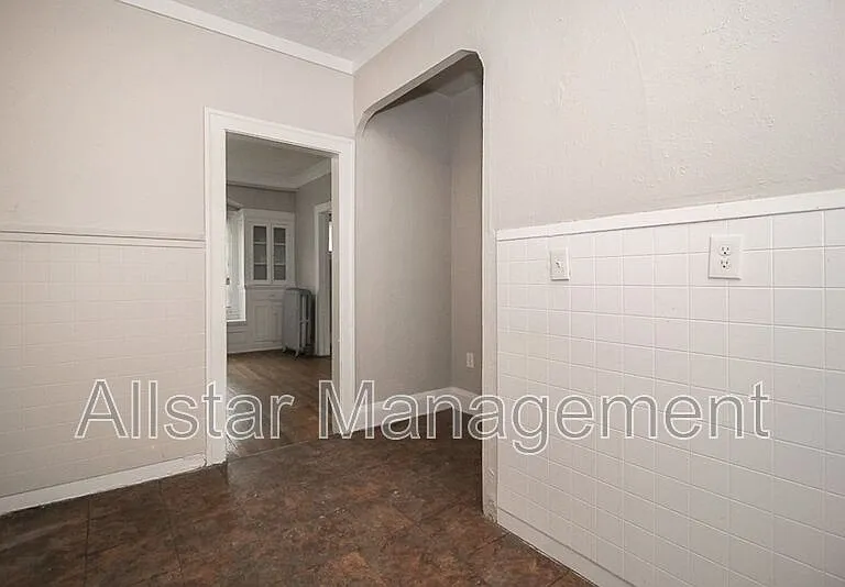 3065 E Derbyshire Rd — Photo 9
