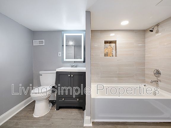 2nd image of 205 Charles St