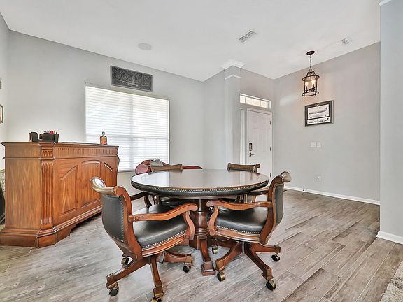 3rd image of 809 Watercress Ct
