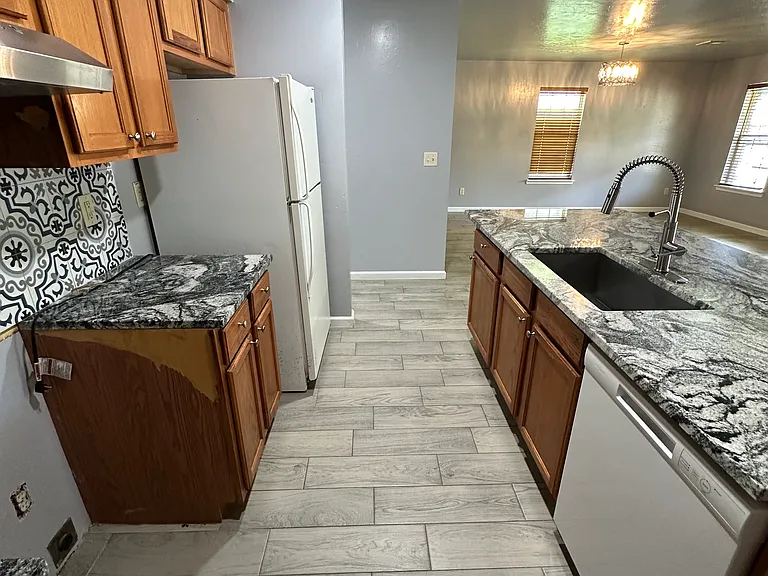 2512 SE 48th St — Photo 16