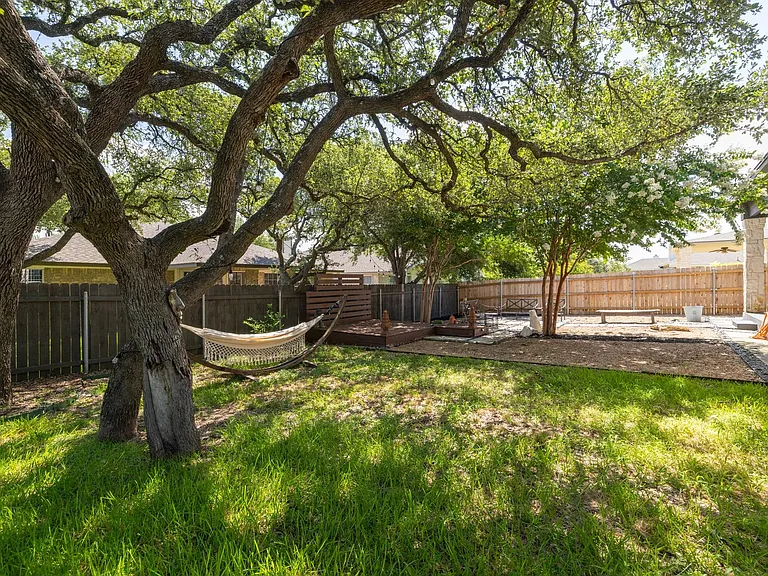 11716 Fletcher Hall Ln — Photo 29