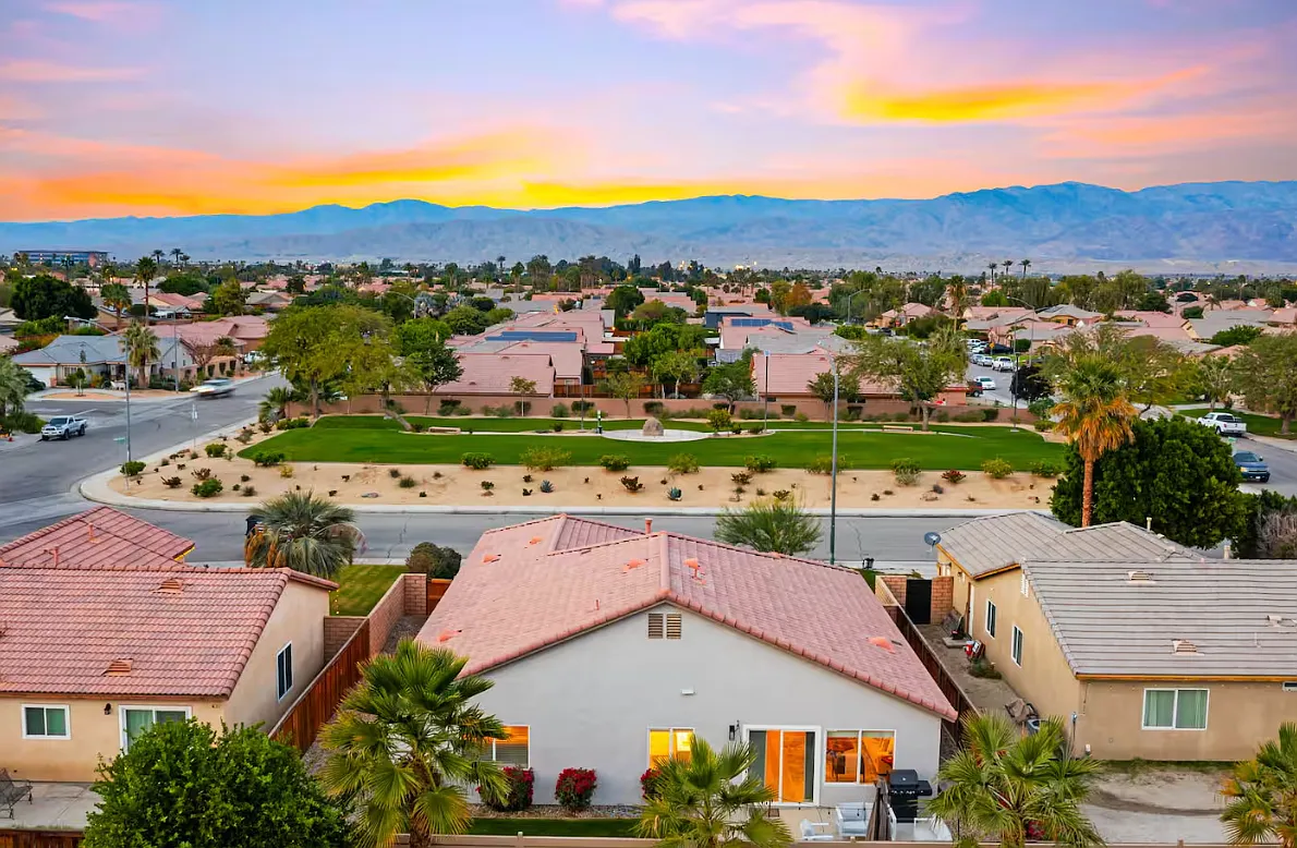 4 bed, 2025 sqft, $4,000 — Photo 1