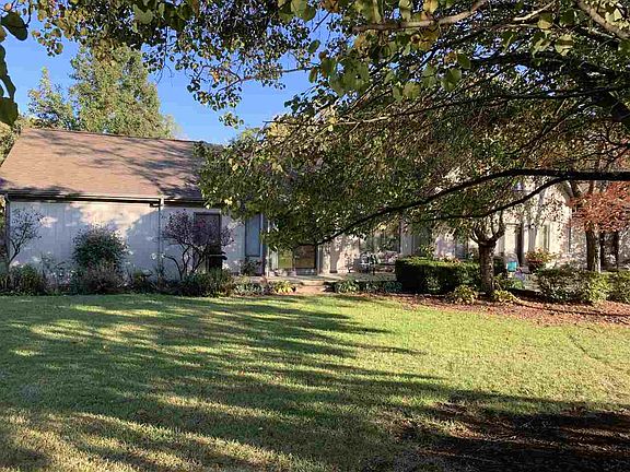 3rd image of 2483 Kremers Ln