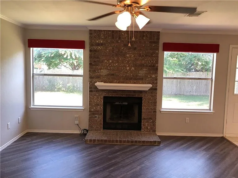 13200 Amasia Dr — Photo 7