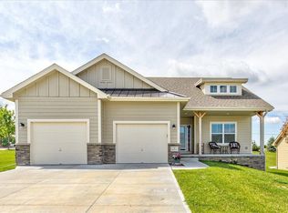 3 Alder Cir, Council Bluffs, IA 51503
