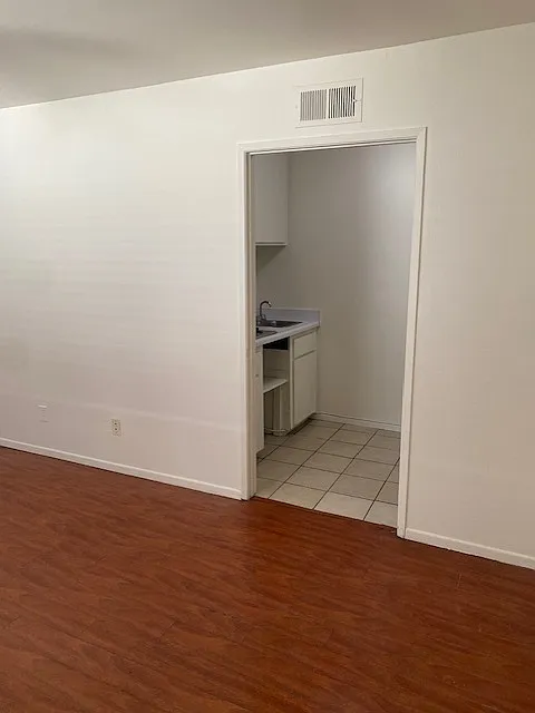 Studio, $1,825 — Photo 4