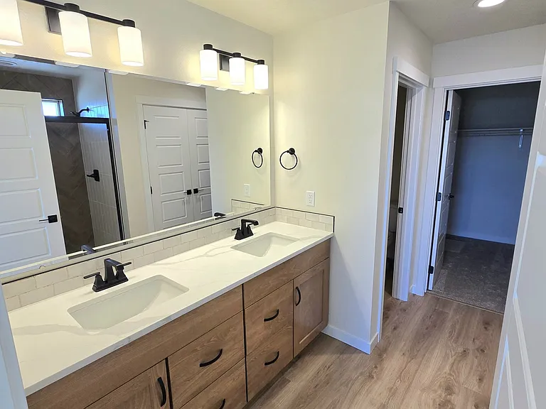 4415 Belethor Ave — Photo 8