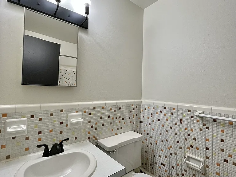 550 Harrison Blvd — Photo 42