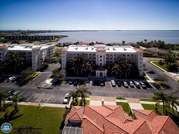 2nd image of 561 Casa Bella Dr Unit 301
