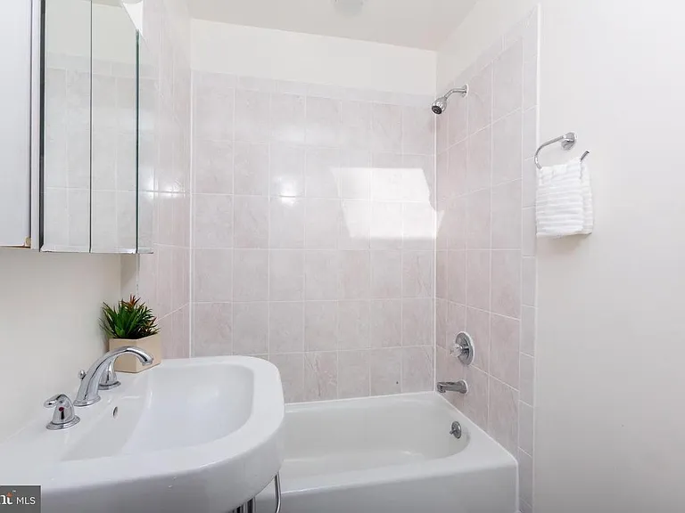 Bathroom off BR 1/2