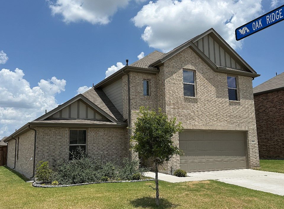 1st image of 556 Hickory Ridge Dr
