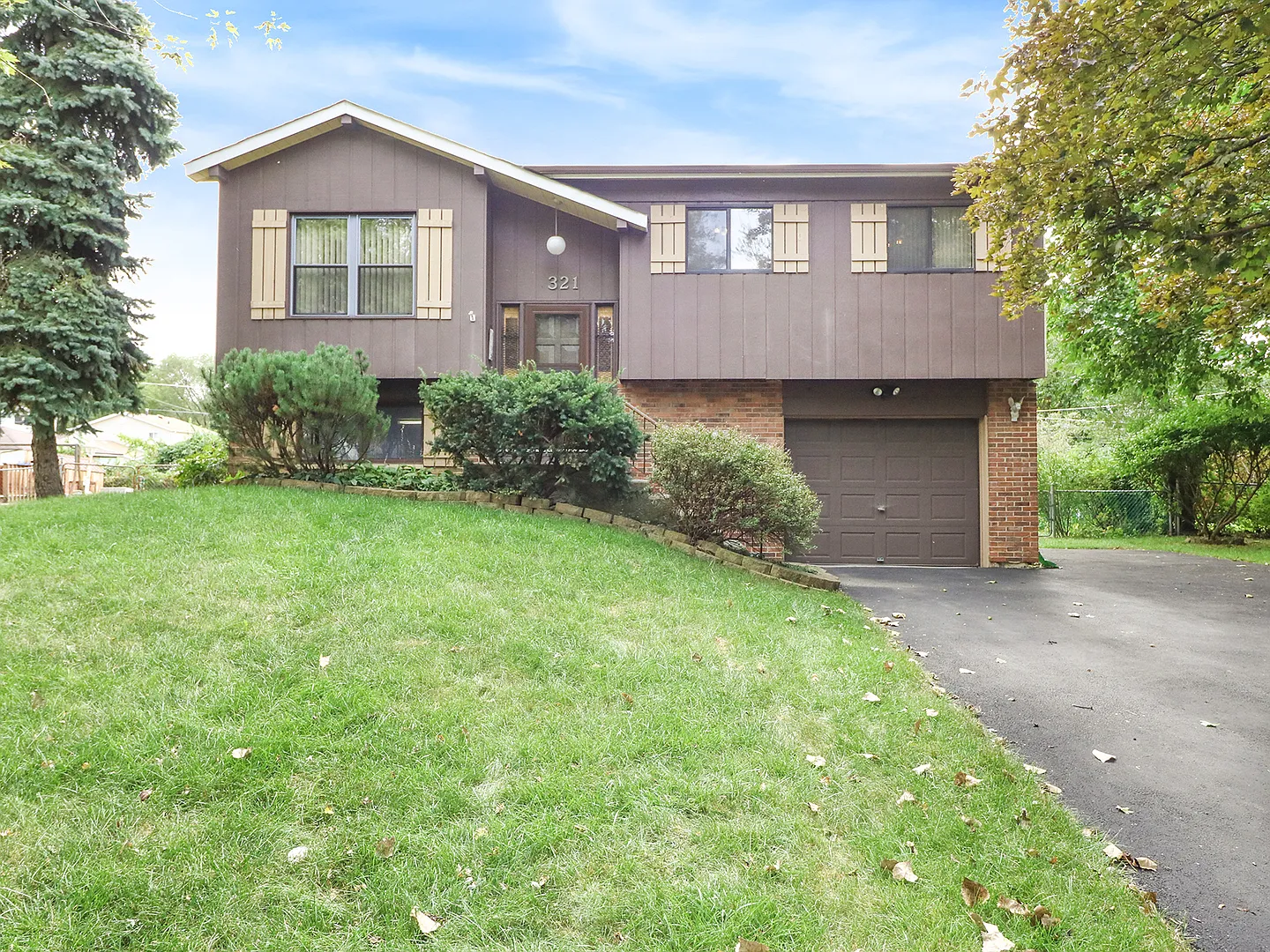321 Hadleigh Rd photo 1